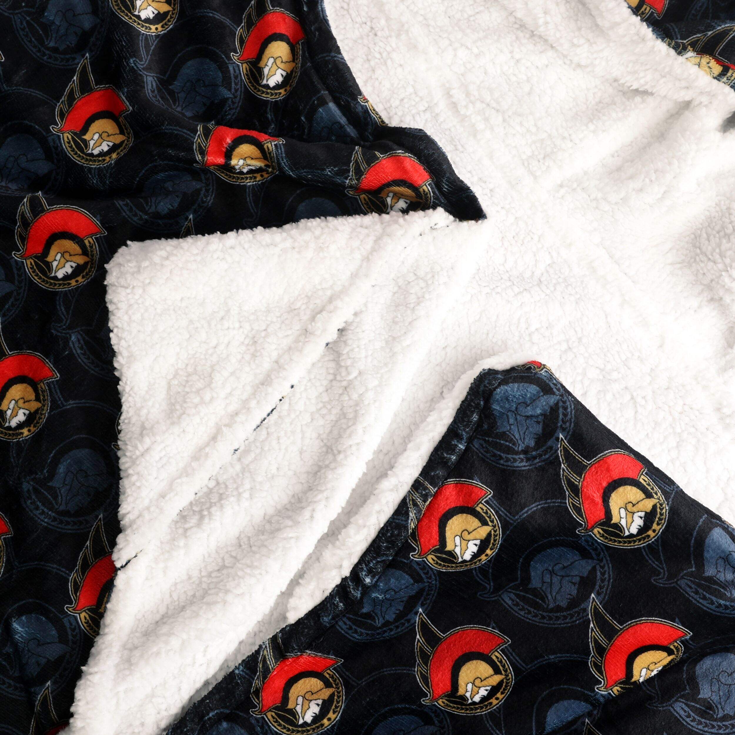 OTTAWA SENATORS HOODED BLANKET - Image 4